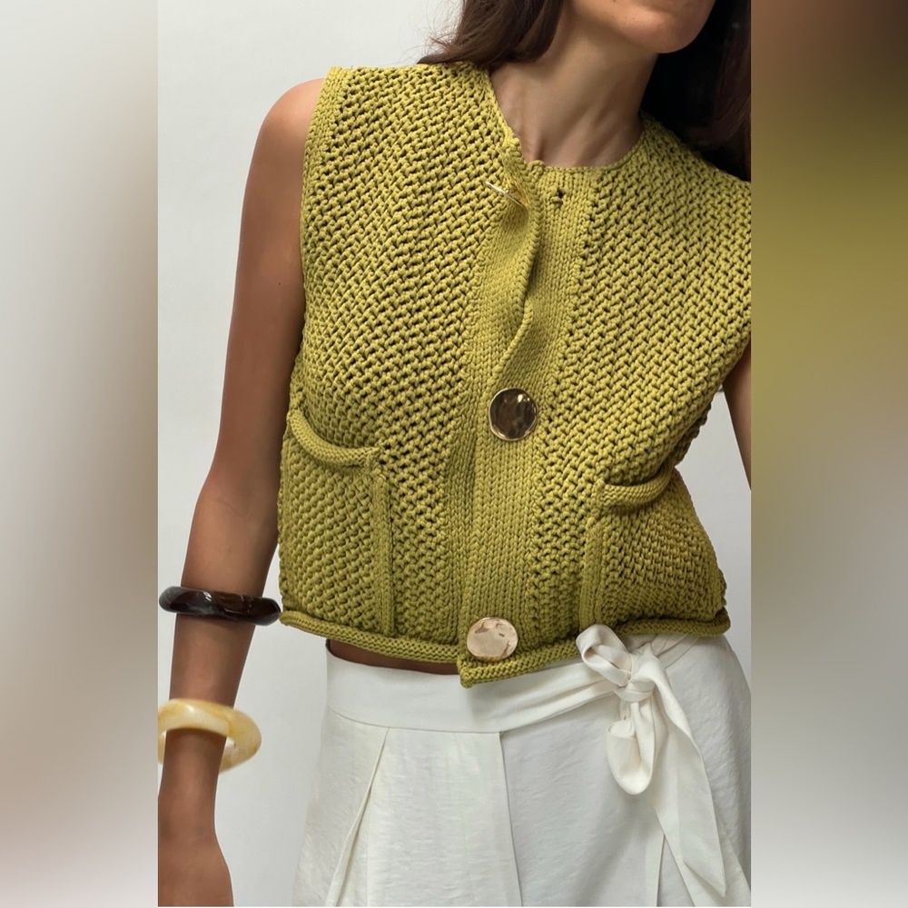 Zara Chunky Knit Vest in shade Pistachio Green